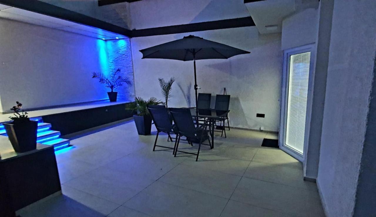 Penthouse Jacuzzi & Pool Apartmants Opatija Exterior foto