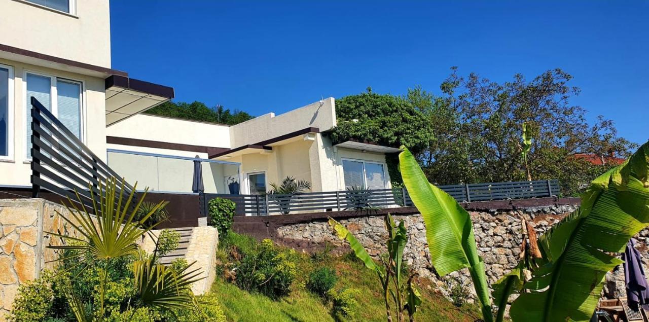Penthouse Jacuzzi & Pool Apartmants Opatija Exterior foto
