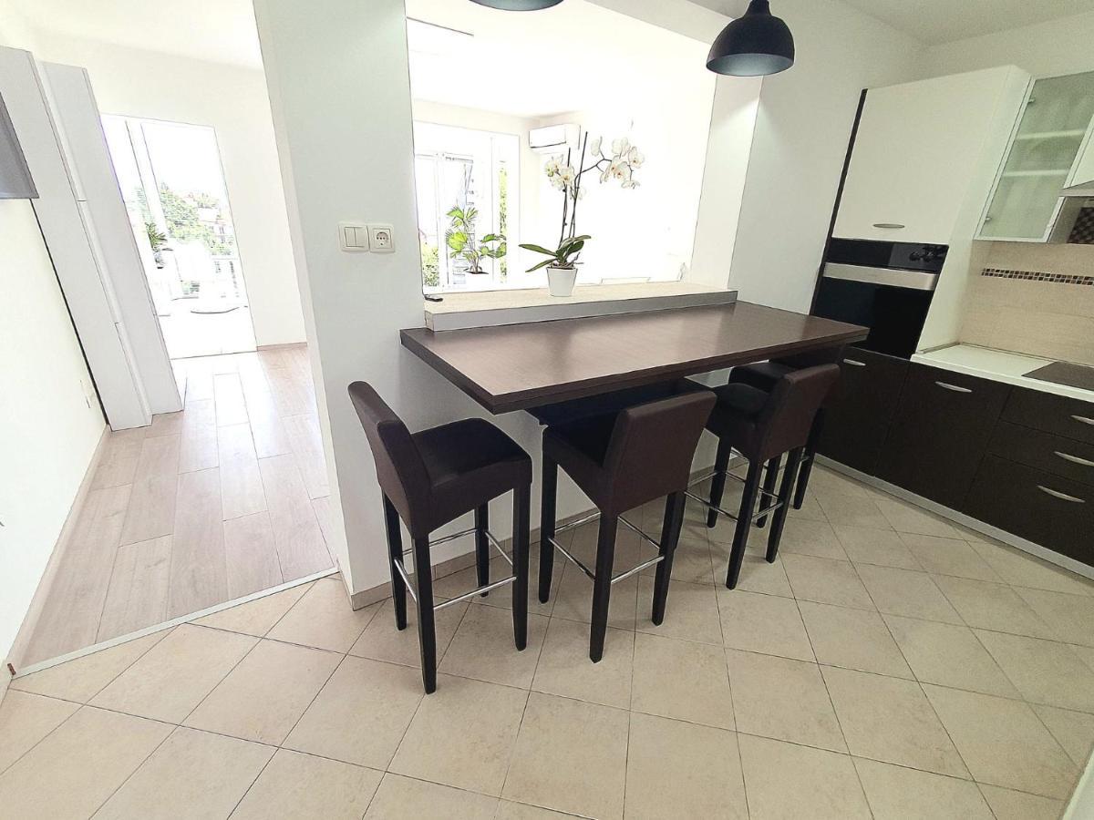 Penthouse Jacuzzi & Pool Apartmants Opatija Exterior foto